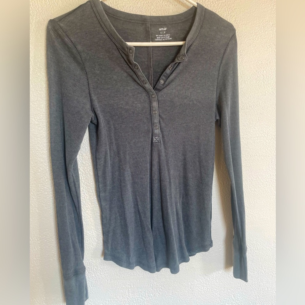 Aerie Henley Women’s Size S